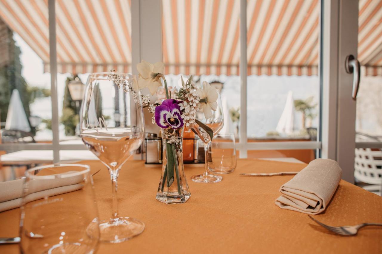 Riva Beach Club I Boutique Hotel I Restaurant Gambarogno Exterior photo